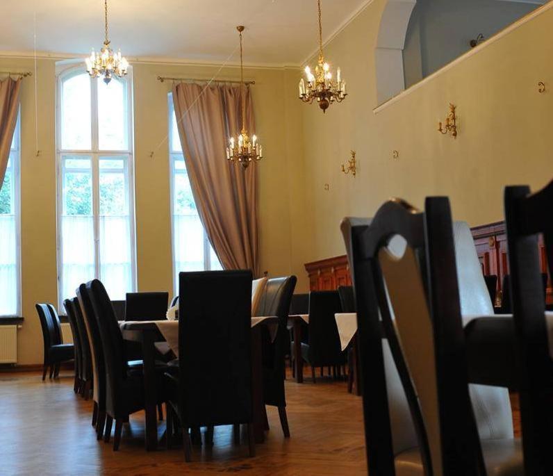 Klub Kasyno Acomodação com café da manhã Mrągowo Exterior foto